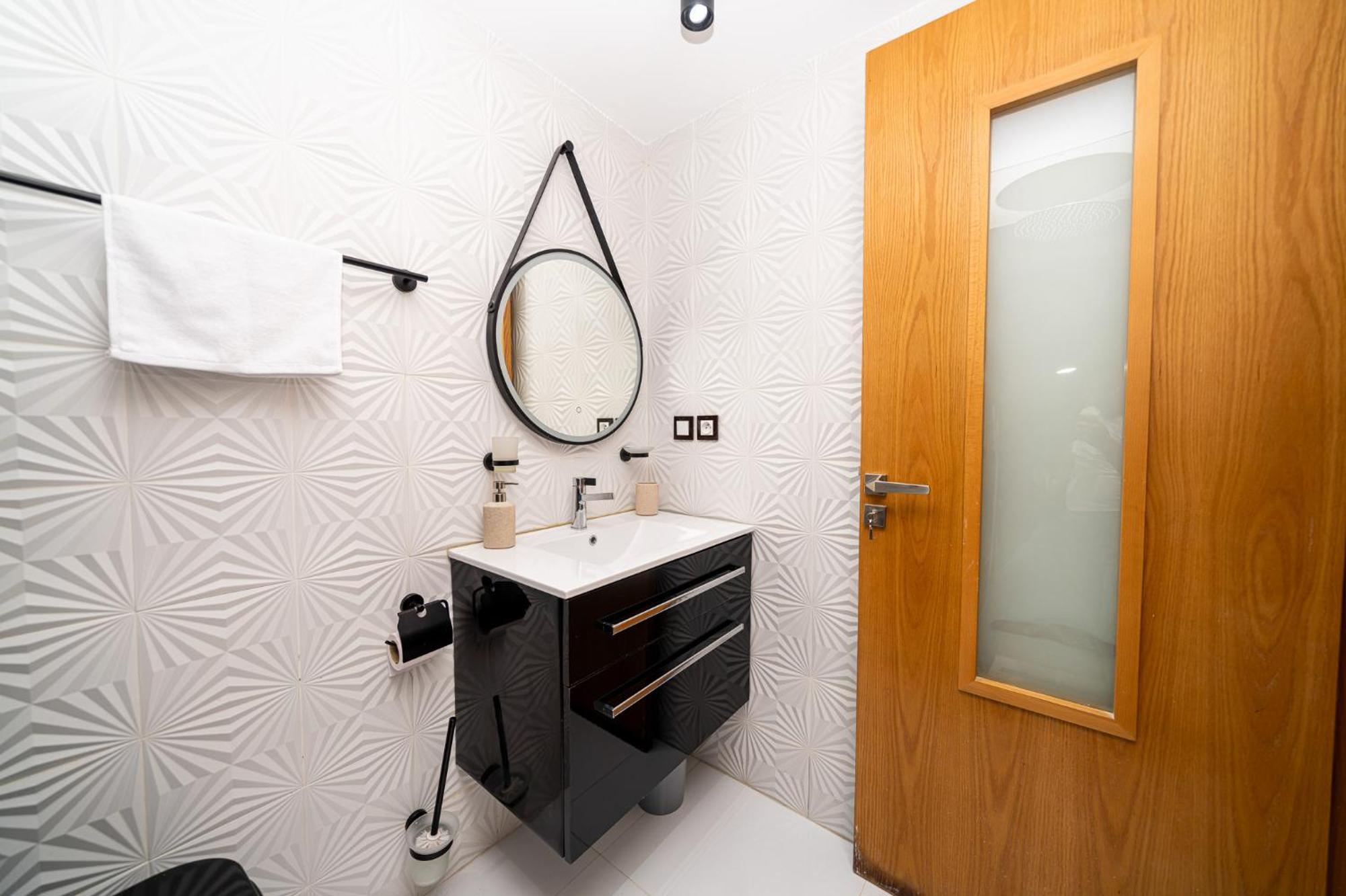 Appartamento Ecrin Secret, Duplex Prestige, Proche Corniche & Medina, Piscine, Parking, Wifi, Iptv, Ac Tangeri Esterno foto