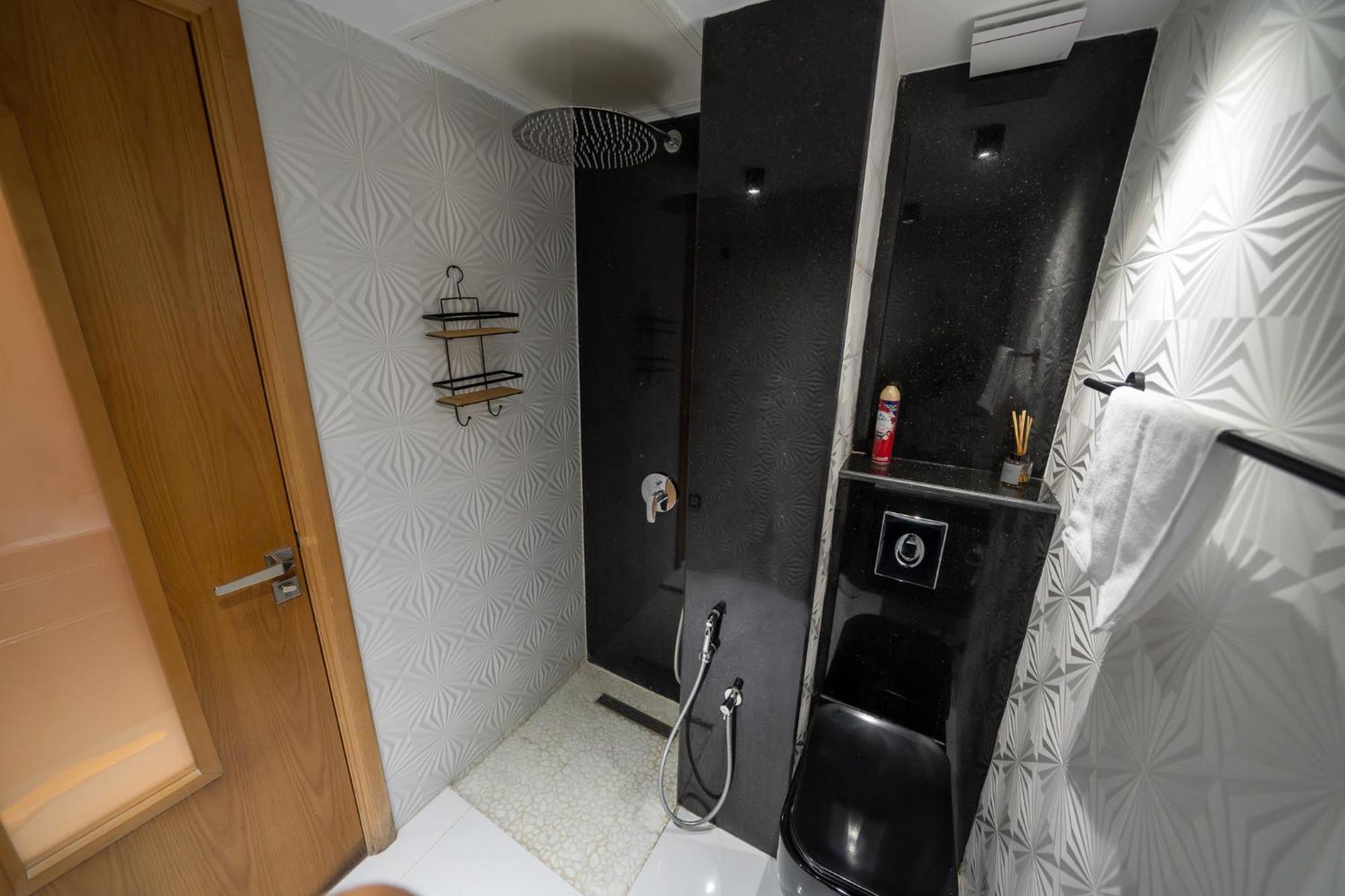 Appartamento Ecrin Secret, Duplex Prestige, Proche Corniche & Medina, Piscine, Parking, Wifi, Iptv, Ac Tangeri Esterno foto
